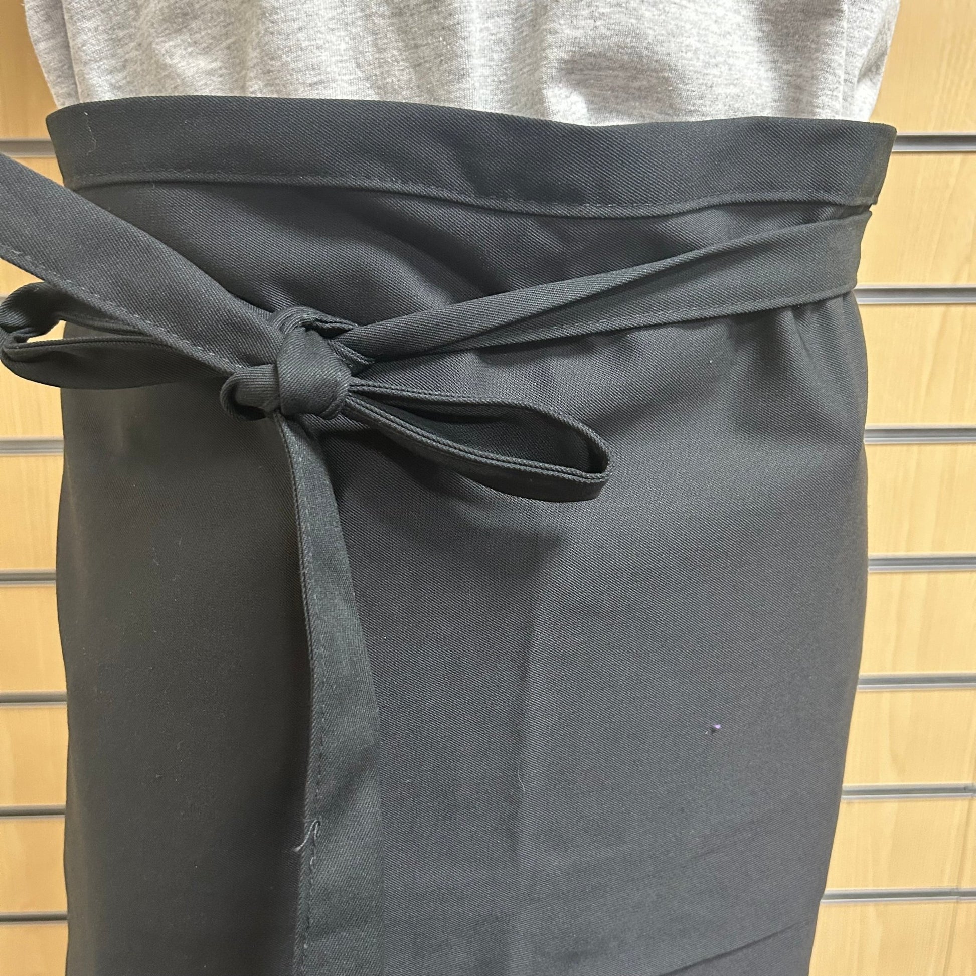Premier PR107 Black Bib Apron – No Pocket (One Size) - Cleaning Products UK