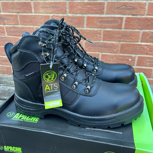 Size 10 Apache saftey boots - Cleaning Products UK