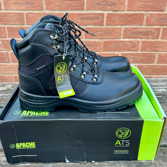 Size 10 Apache saftey boots - Cleaning Products UK