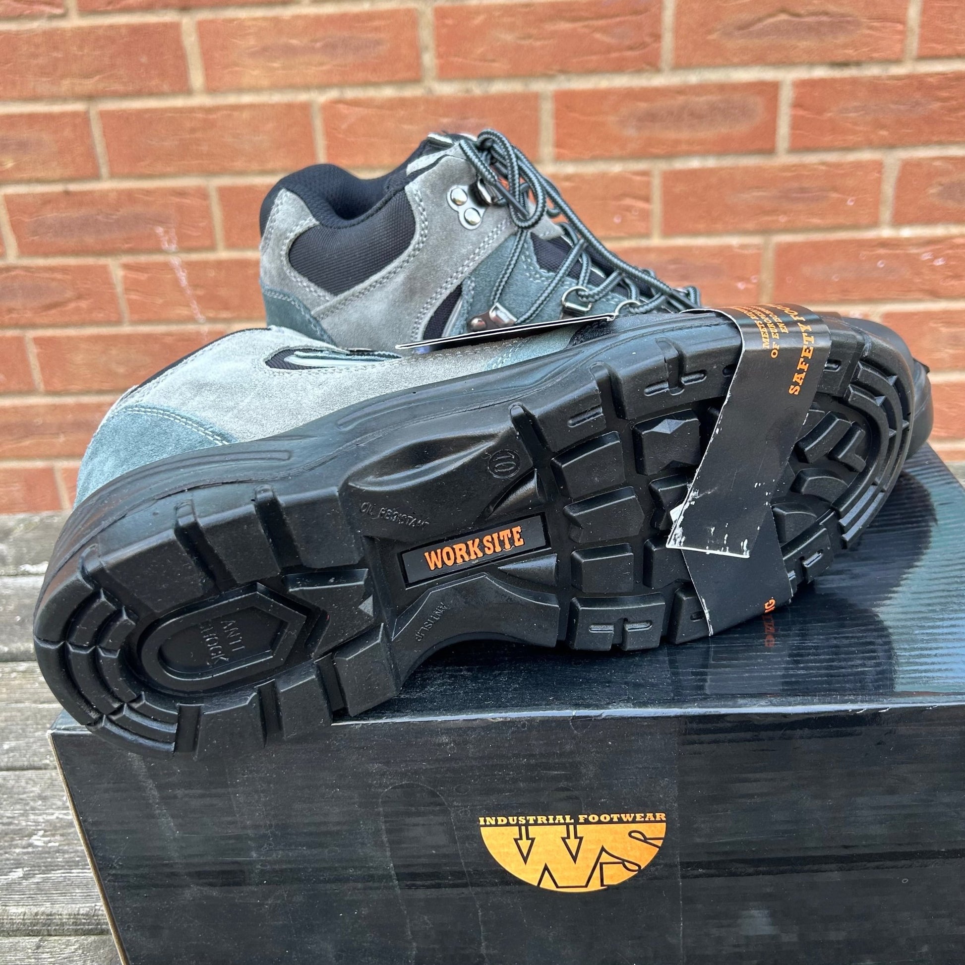 Size 10 SM Safety Boots - Cleaning Products UK