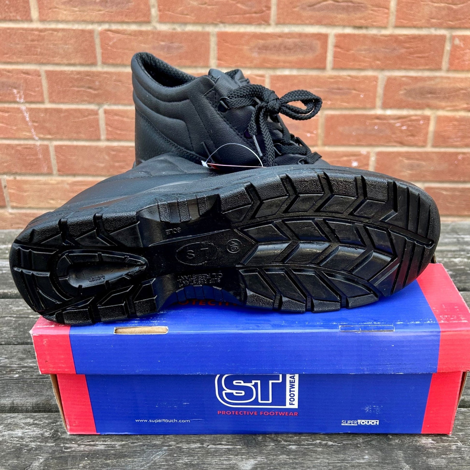 Size 11 Chukka Safety Boots - Cleaning Products UK