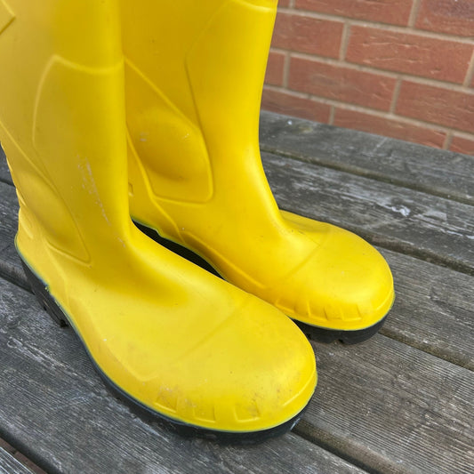 Size 5 Dunlop Yellow Wellies - Cleaning Products UK