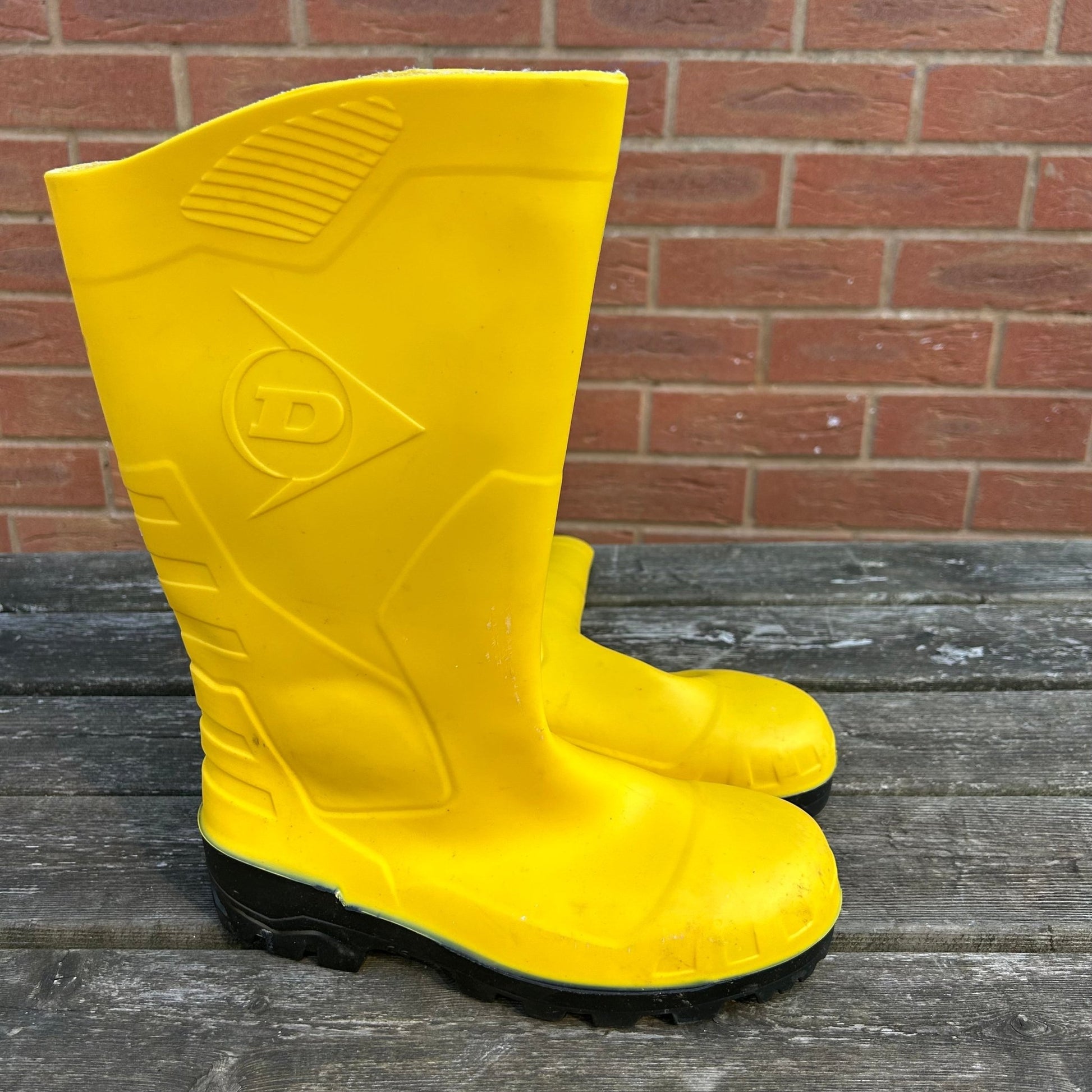 Size 5 Dunlop Yellow Wellies - Cleaning Products UK
