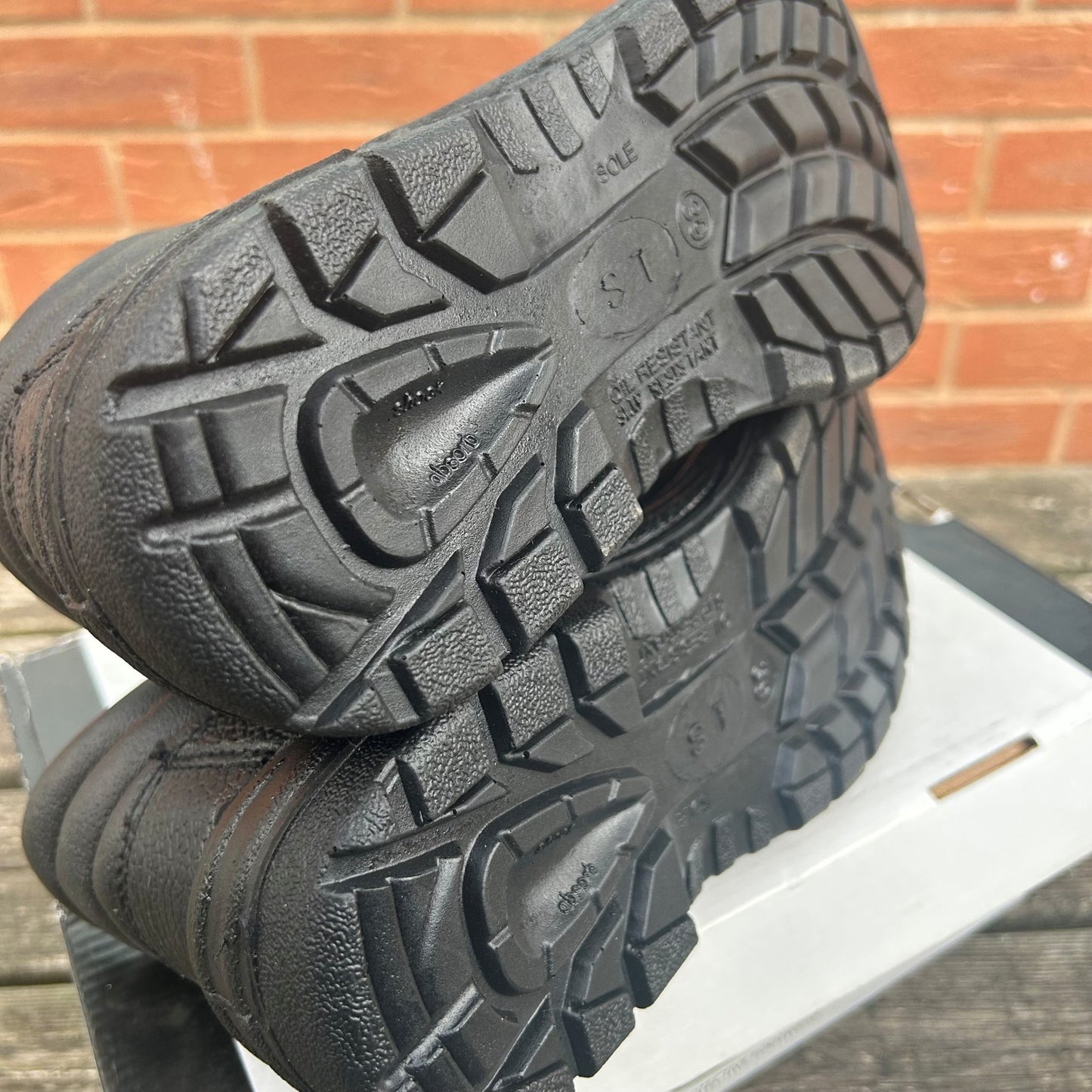 Size 5 to 13 Chukka Safety Boots - Cleaning Products UK