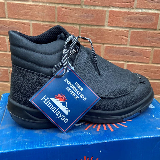 Size 7 Himalayan Black Work Safety Boots - Cleaning Products UK