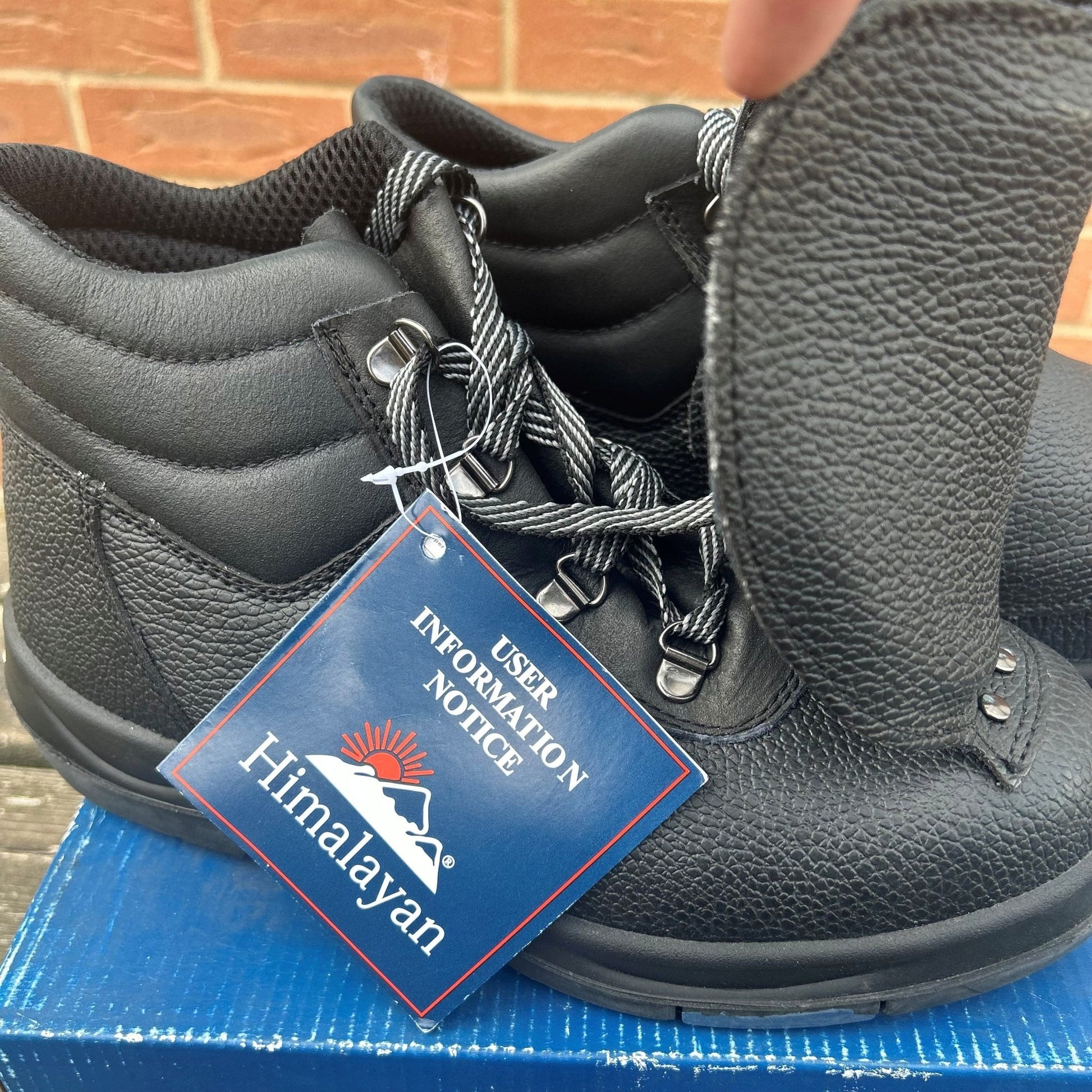 Size 7 Himalayan Black Work Safety Boots - Cleaning Products UK