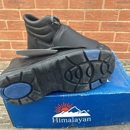 Size 7 Himalayan Black Work Safety Boots - Cleaning Products UK
