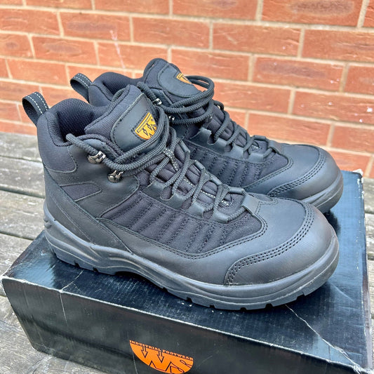 Size 9 Industrial Footwear Black Safety Boots - Cleaning Products UK
