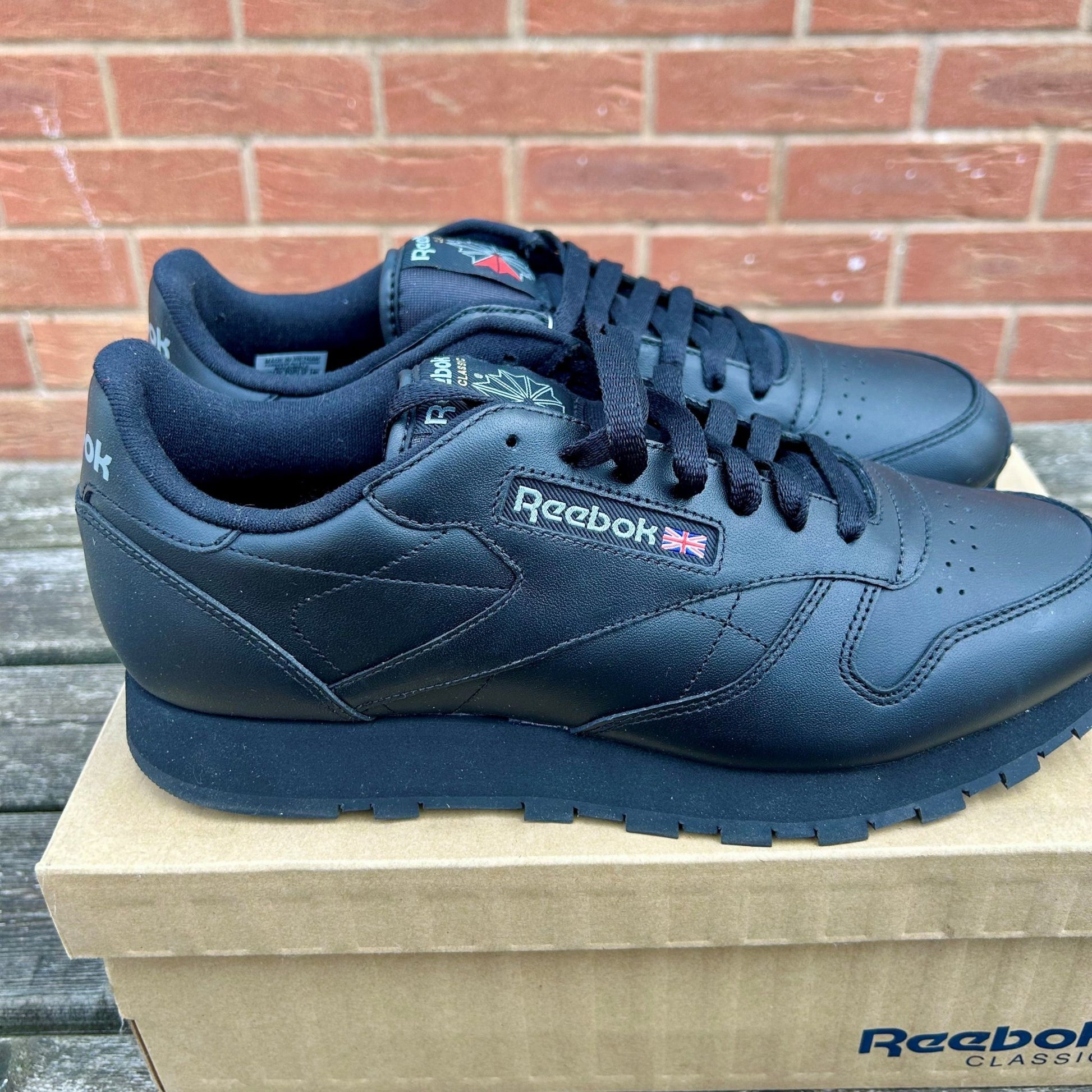 Size 9 Reebok Classic Black - Cleaning Products UK