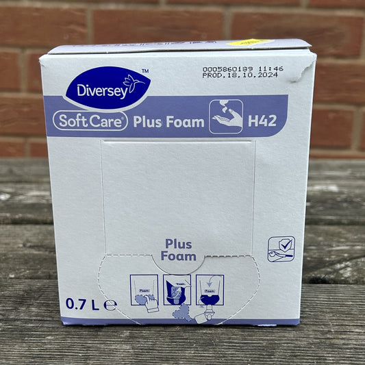 Diversey Soft Care Plus Foam Soap H42 - Case of 6 (0.7L Each) - 100985879