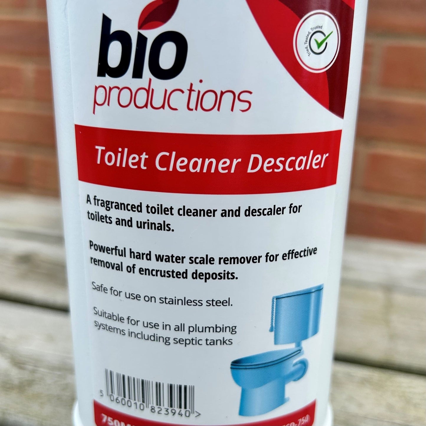 Toilet Cleaner & Descaler 750ml - Cleaning Products UK